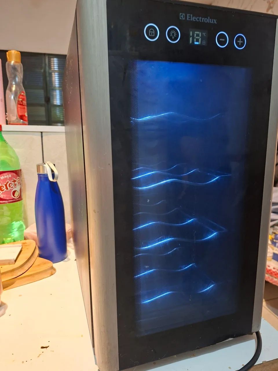 ADEGA CLIMATIZADA ELECTROLUX ACS08 - 8 GARRAFAS - Foto 5