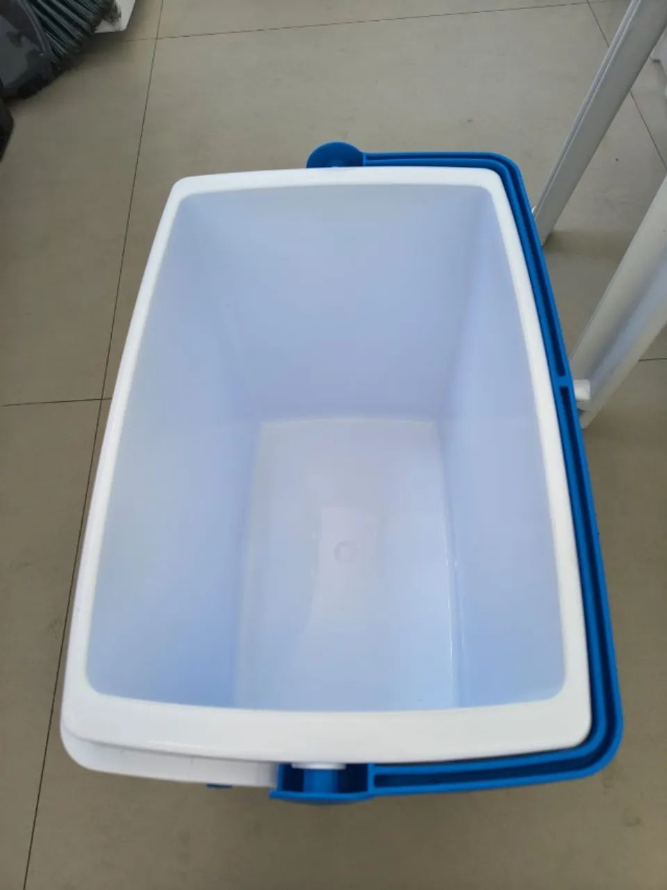 Caixa Térmica Azul 34 Litros - MOR  - Foto 2