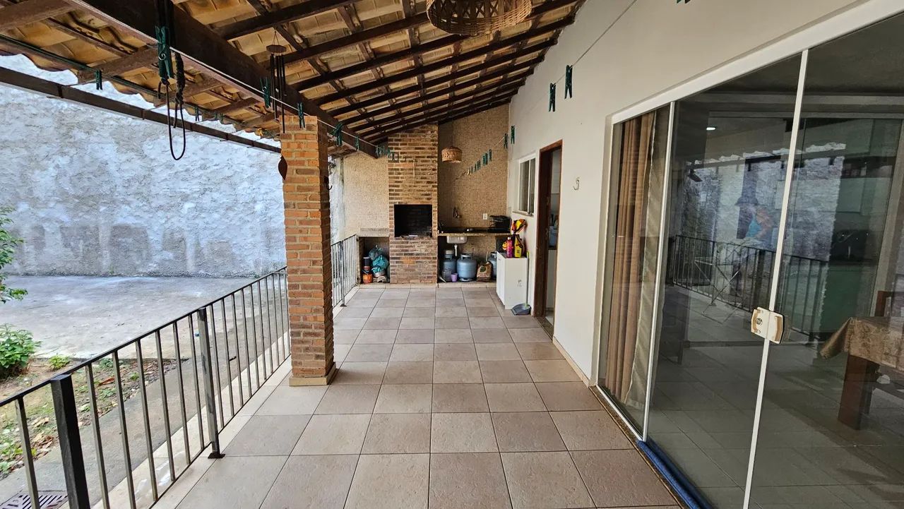Linda casa situada em rua sem saída - Foto 5