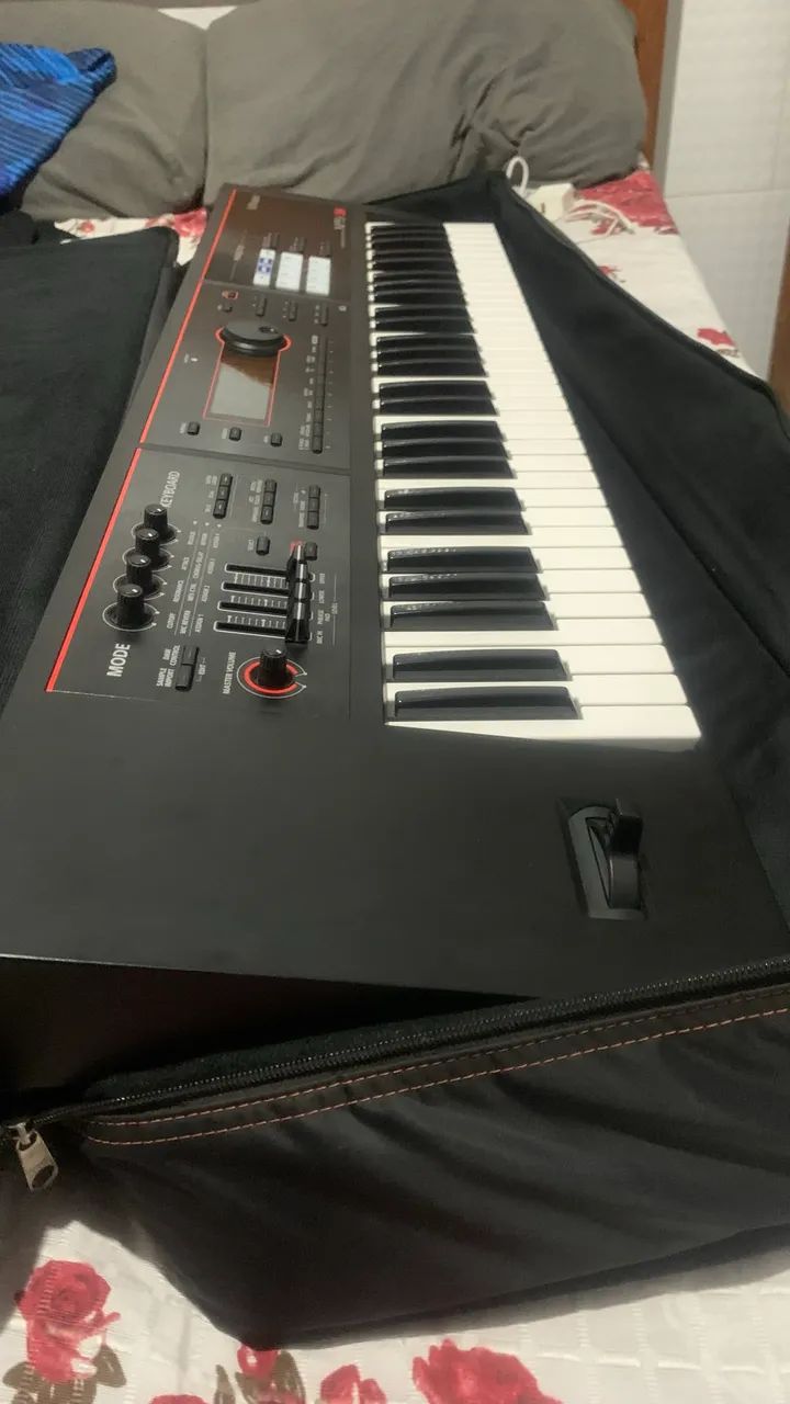 Vendo Roland XPS 30! Com um ano de uso. Único dono - Foto 4
