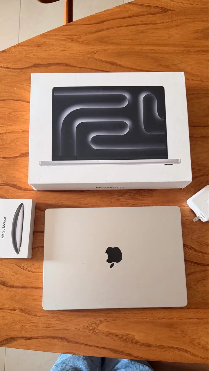 MacBook Pro 14? M5 | 16GB | 1TB SSD + Magic Mouse | SEM USO