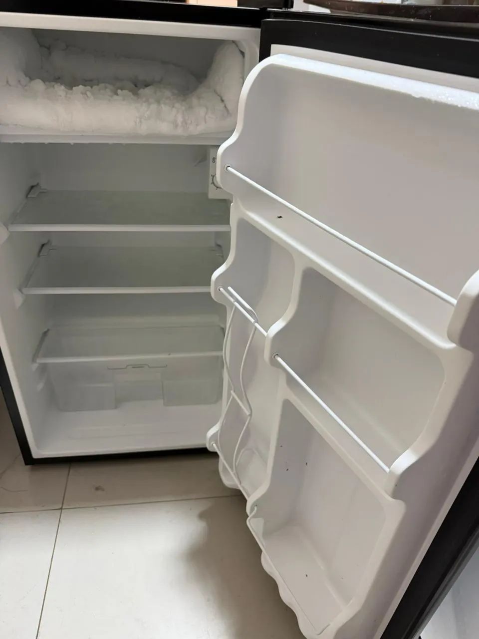 Frigobar Midea - Foto 3