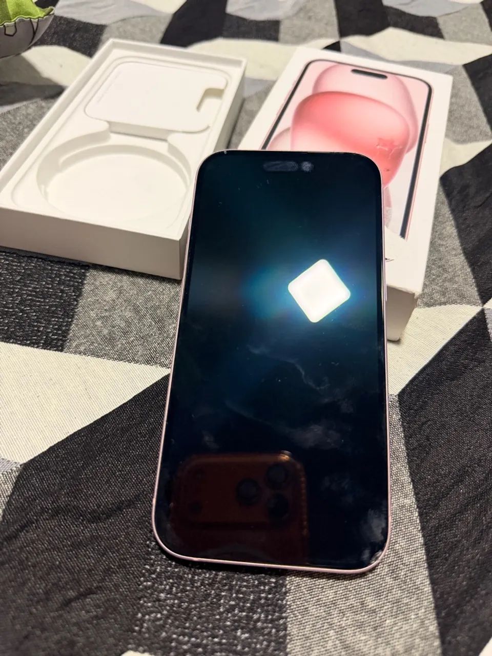 iPhone 15 Rosa 128GB Original + Chip Físico + Caixa e Acessórios - Foto 4