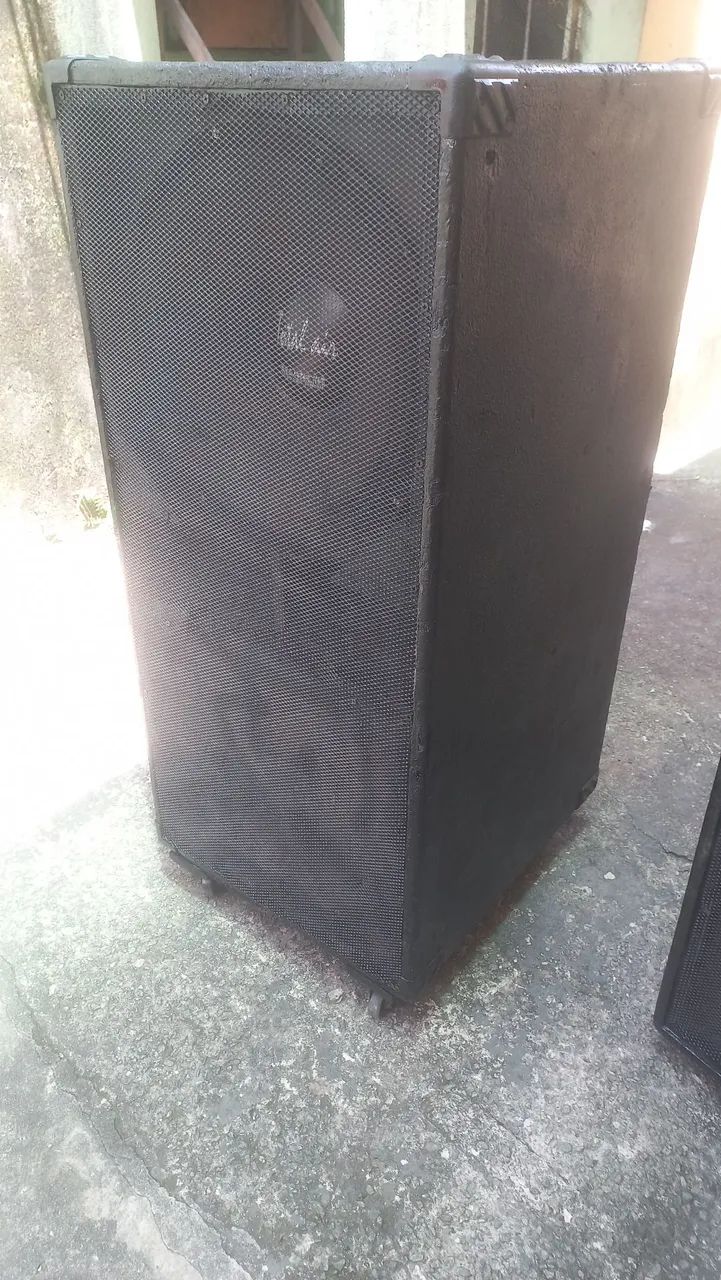 Vendo 2 caixas de som ativas da Antera  - Foto 3