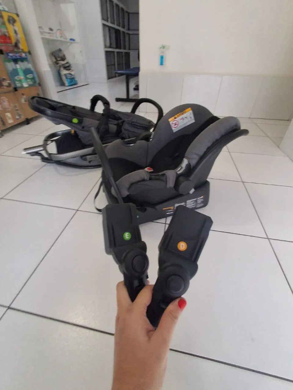 Carrinho + Moisés + Bebê conforto + Base veicular, Safety First Mobi. - Foto 2