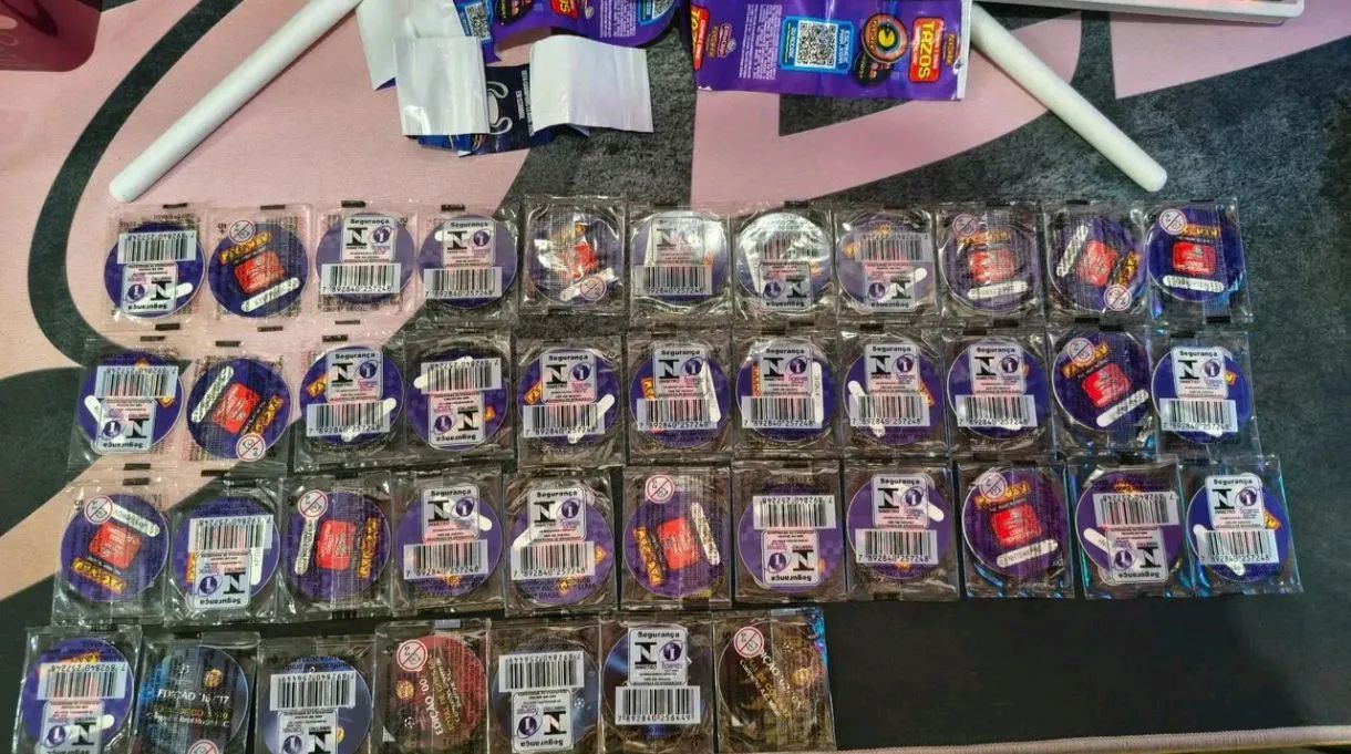 Tazos elmachips Chips PAC Man  e Champions lays - Foto 2