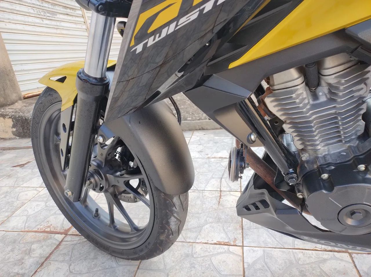 CB 300f Twister  - Foto 4