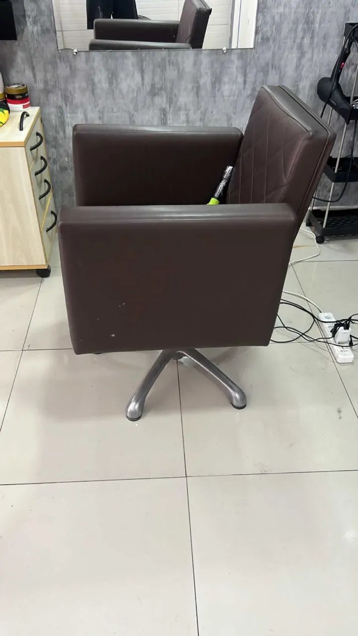 Cadeira barbeiro  - Foto 2