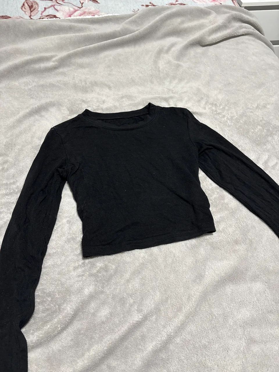 blusa preta cropped pp - Foto 2