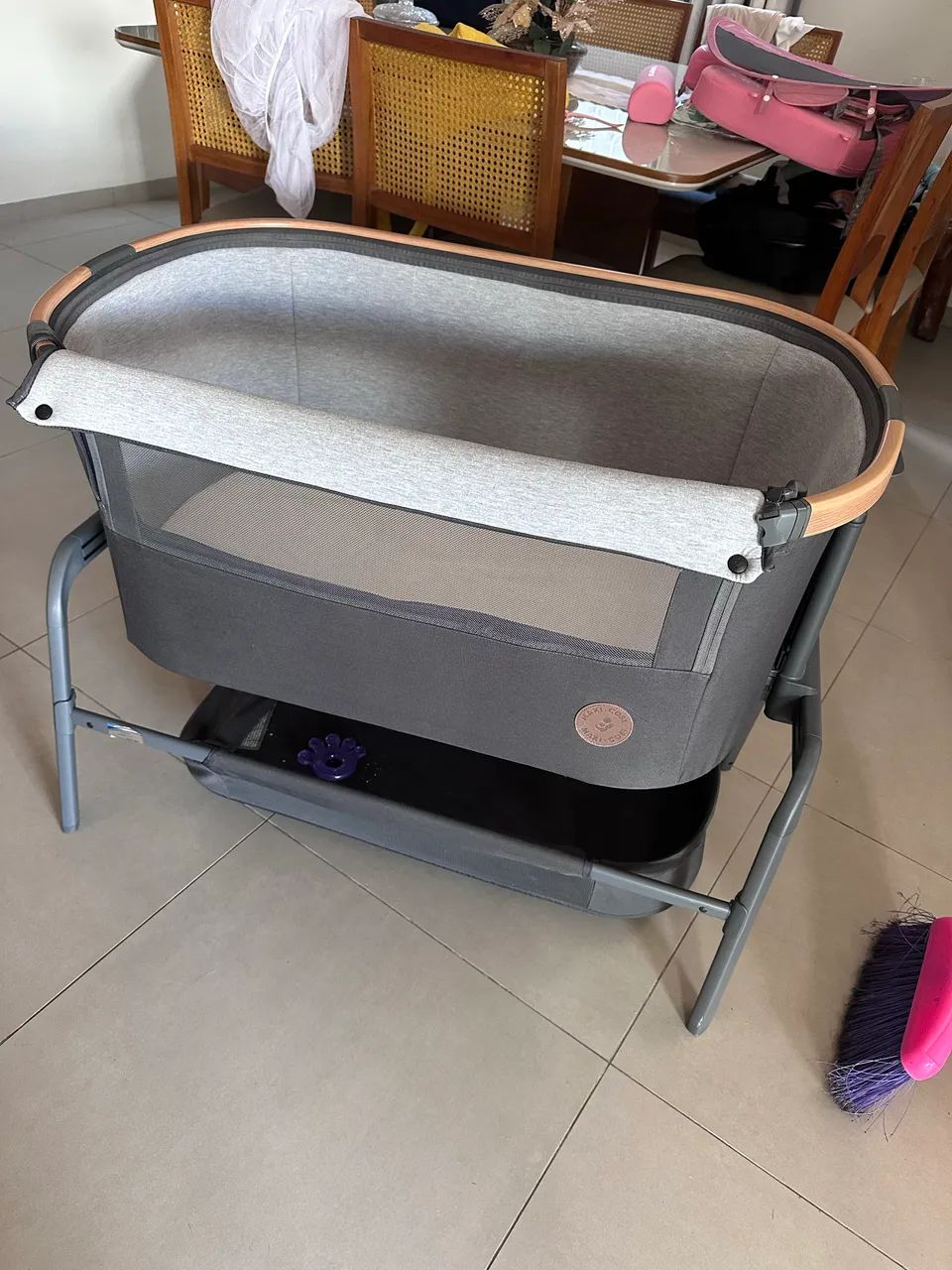 Berço Portátil lora Air Co-sleeper Graphite Maxi Cosi Essential Graphite Cinza - Foto 2