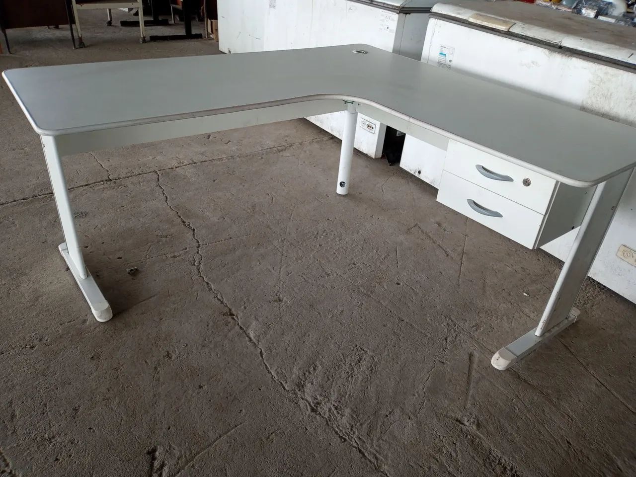 Mesa em L para escritório  - Foto 3