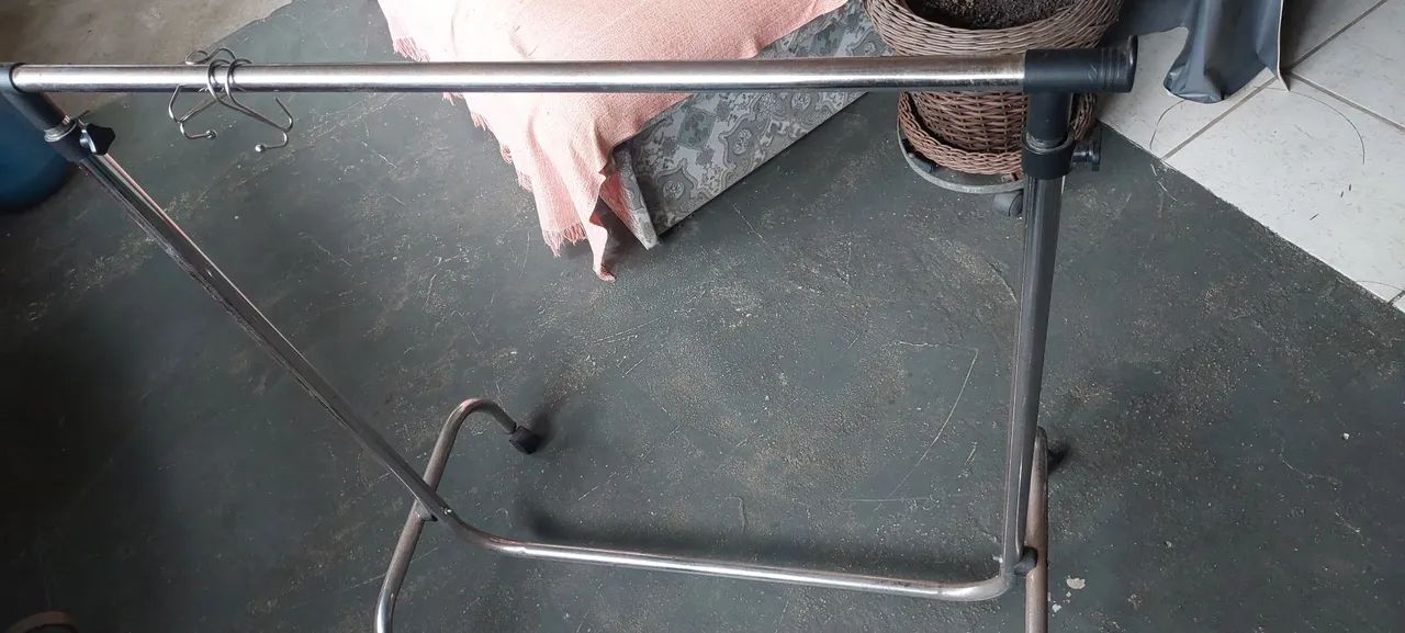 Arara de Roupas
