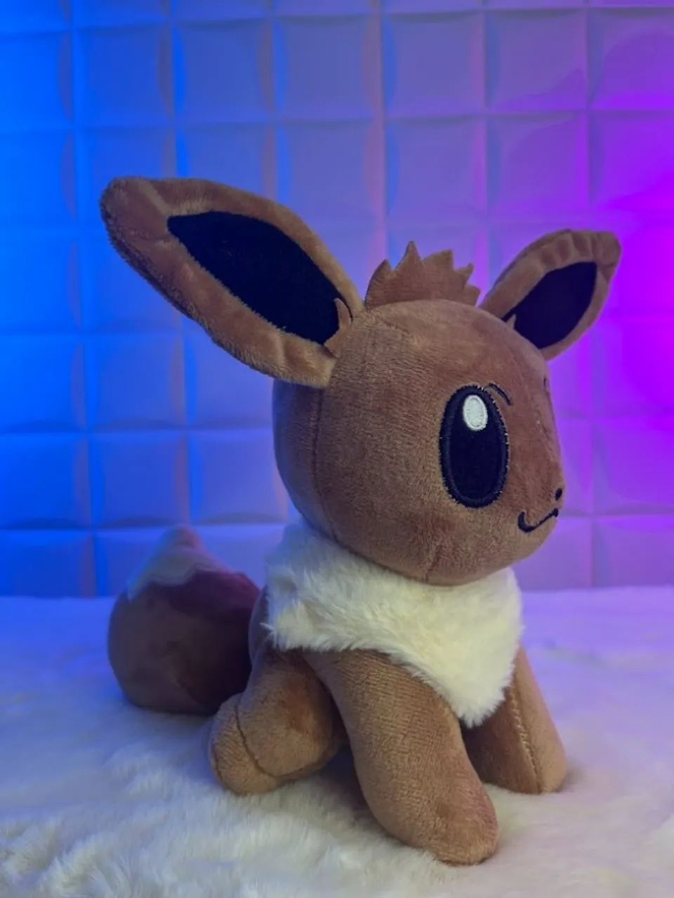 Pelúcia Pokémon Eevee - 23cm