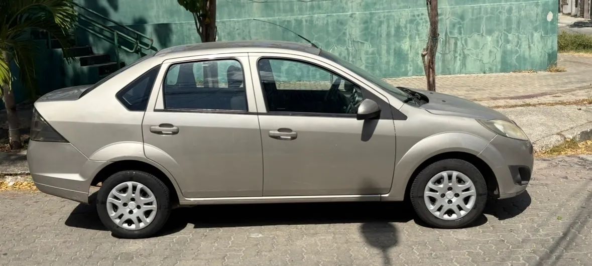 Ford Fiesta Fiesta Sedan SE 1.6 8V Flex 4p 2014