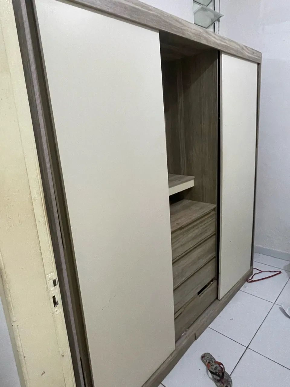 GUARDA ROUPA