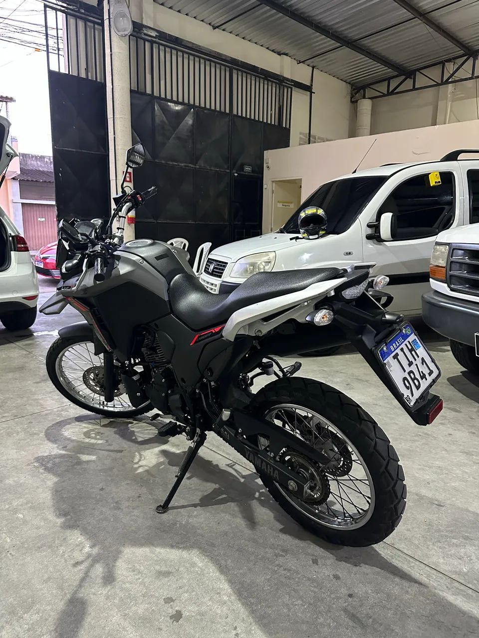 XTZ 250 LANDER - Foto 3