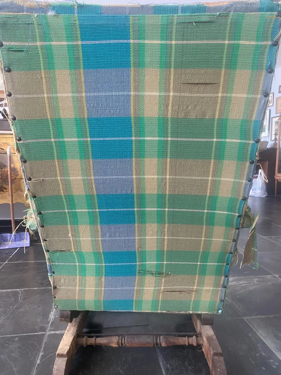 Vendo cadeira de balanço antiga  - Foto 5