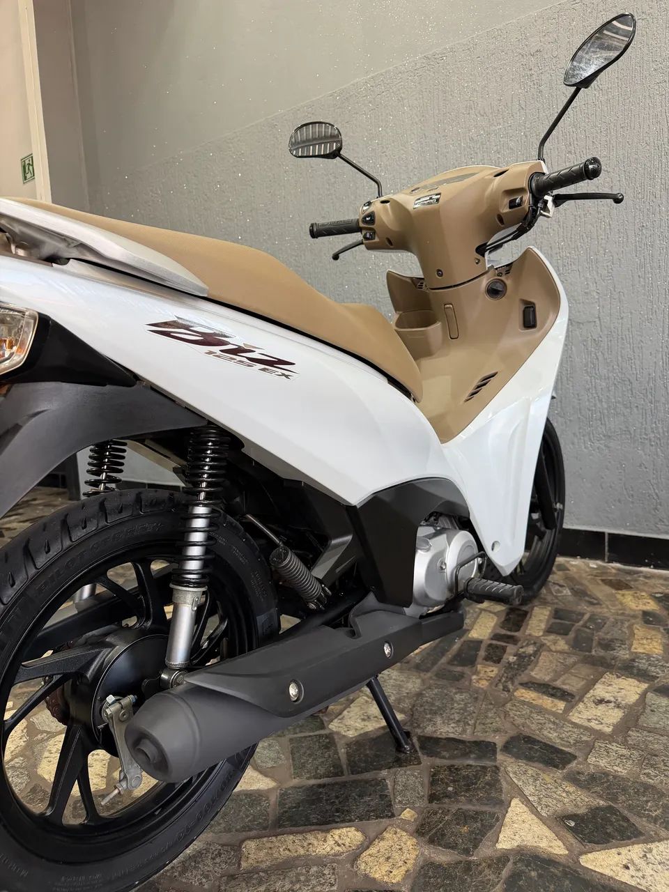 Biz 125 EX  - Foto 5