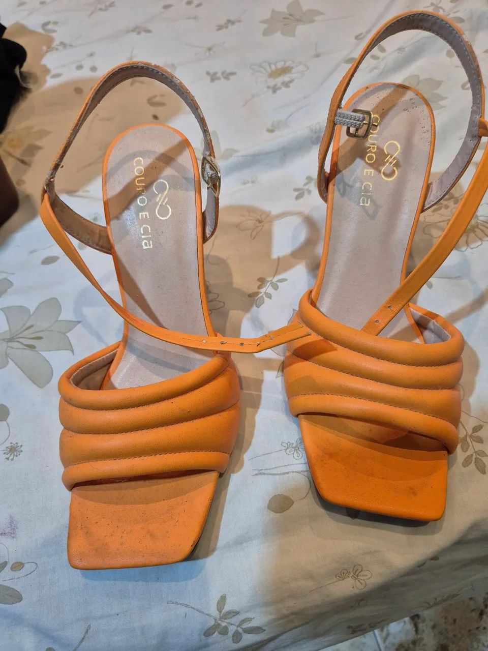 Sandalia elegante