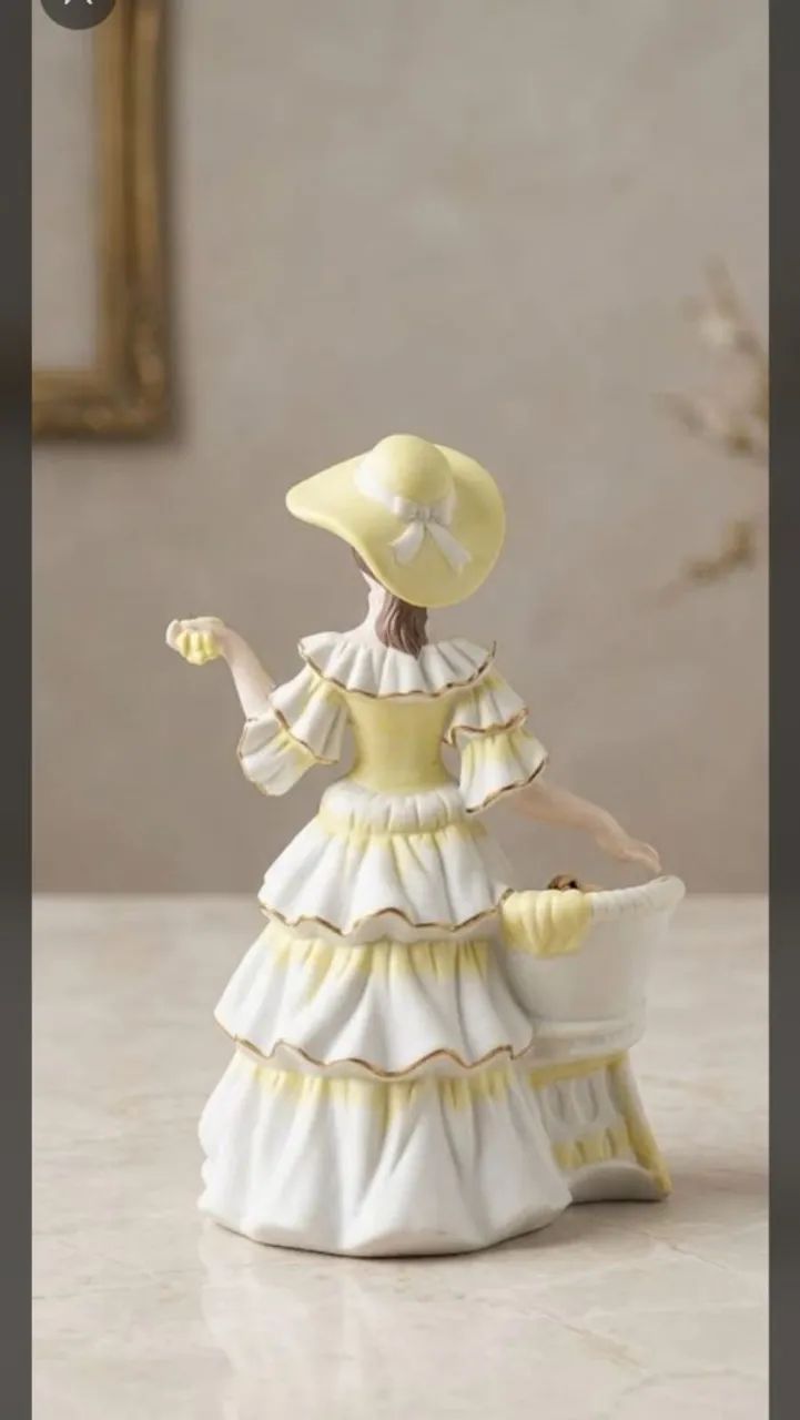 Boneca da avon troféu antiga . - Foto 2