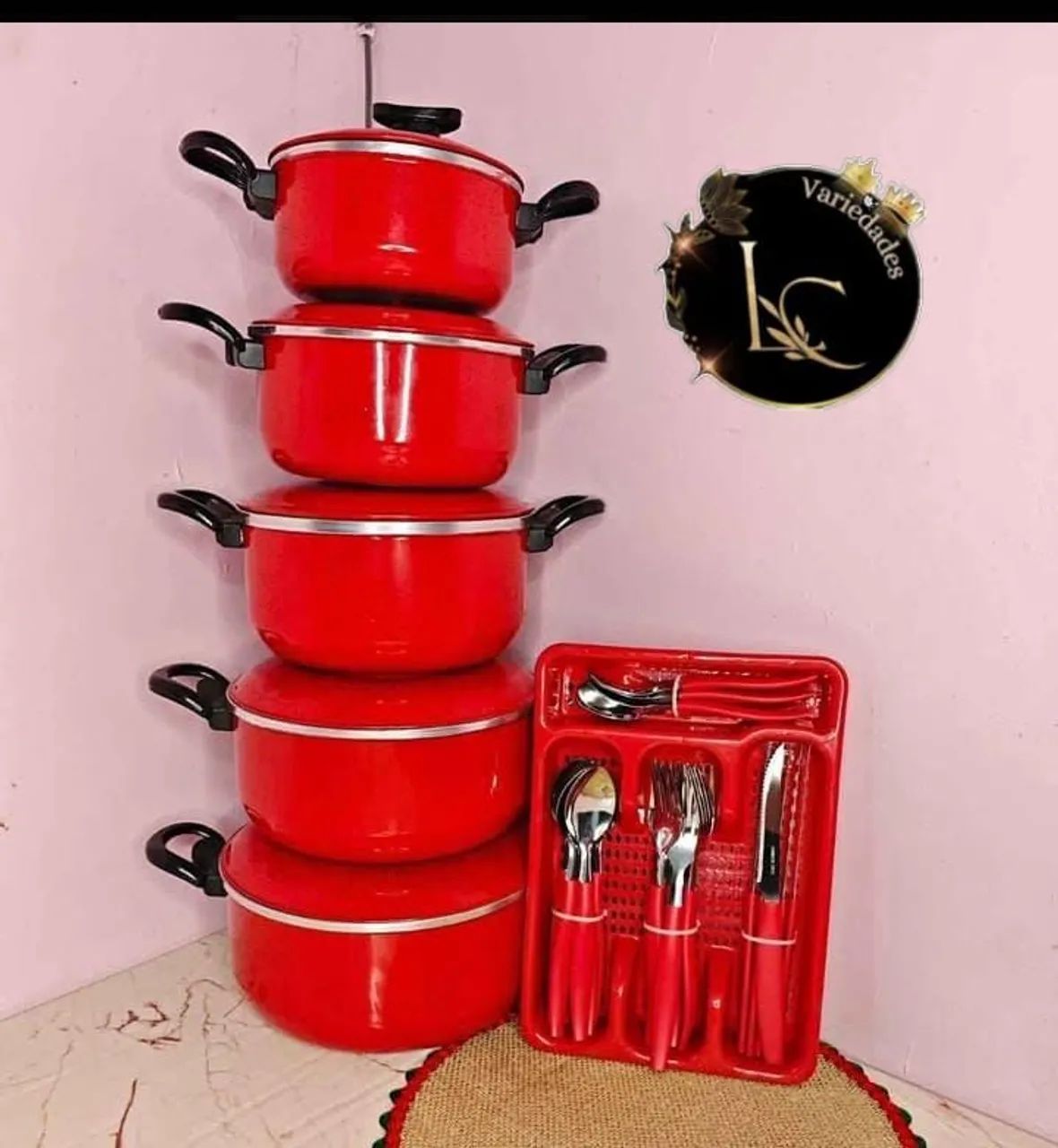 JOGO DE PANELAS + KIT TALHERES 