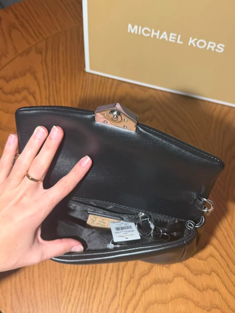 Bolsa Michael Kors nova com etiqueta  - Foto 4