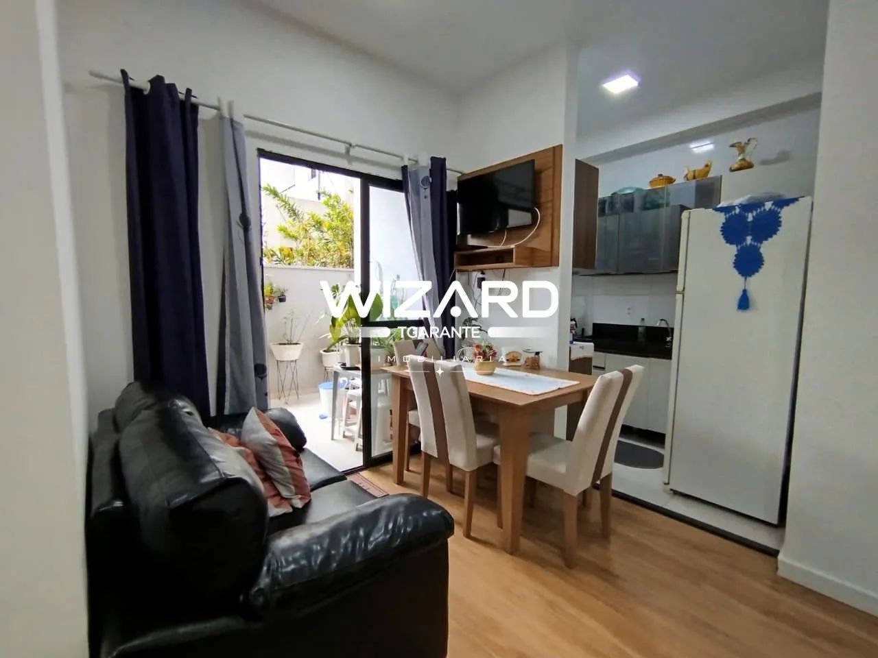 Excelente apartamento com 60 m² de área útil e uma sacada ampla e diferenciada