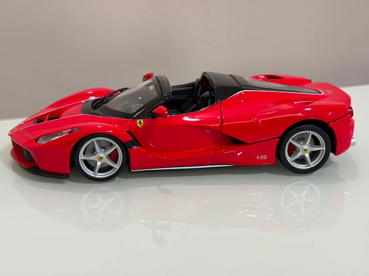 La Ferrari Escala 1/24 Carro de ferro - Foto 2