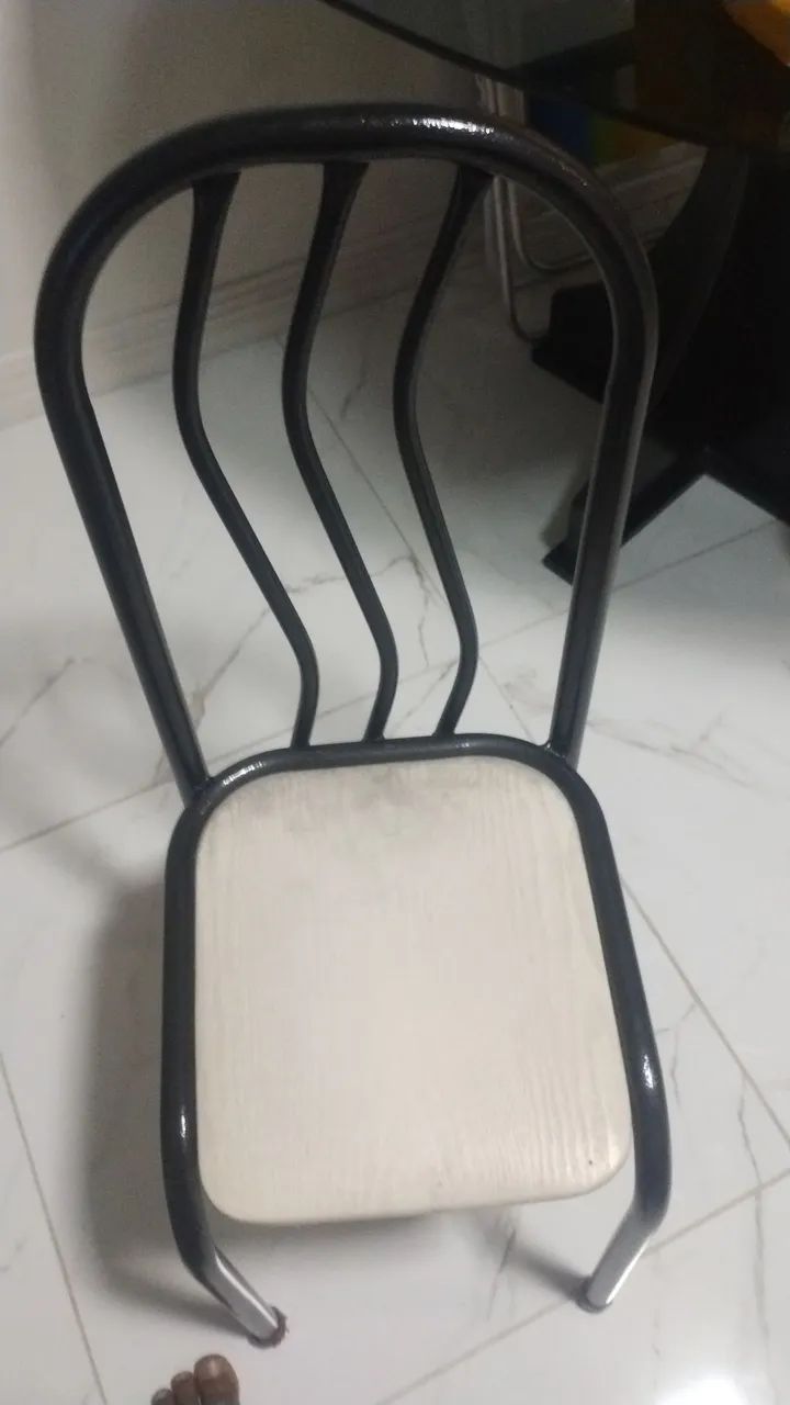 Vendo 2 cadeiras em Bom estado 