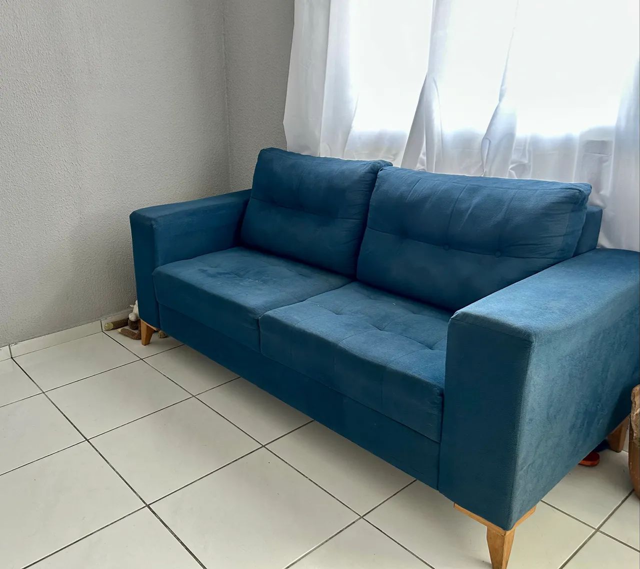 Sofá Retrô Azul em Ótimo Estado - Foto 2
