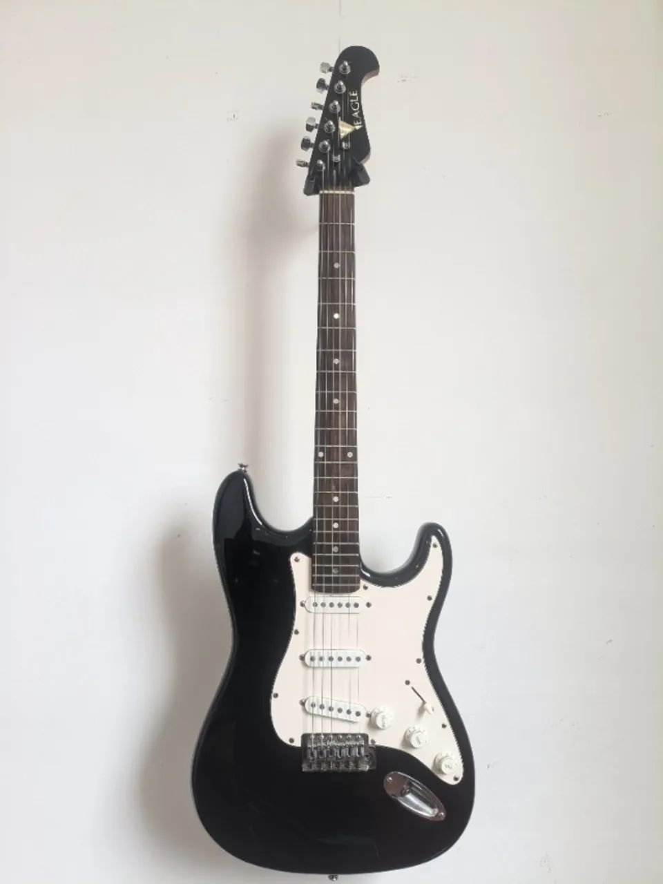 Guitarra Eagle Revisada e pronta pra tocar!