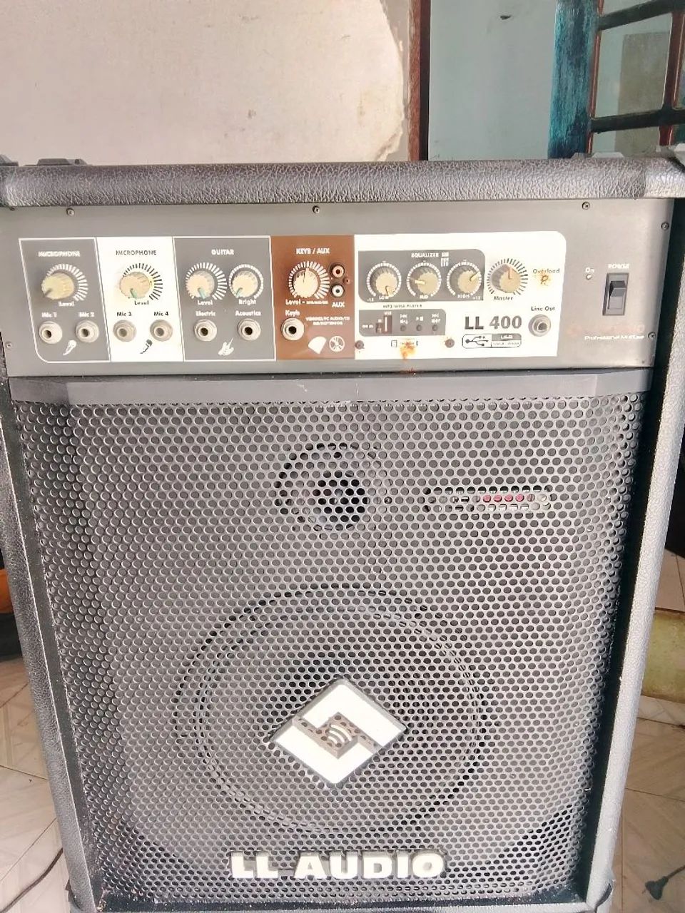 Caixa acústica LL400 
