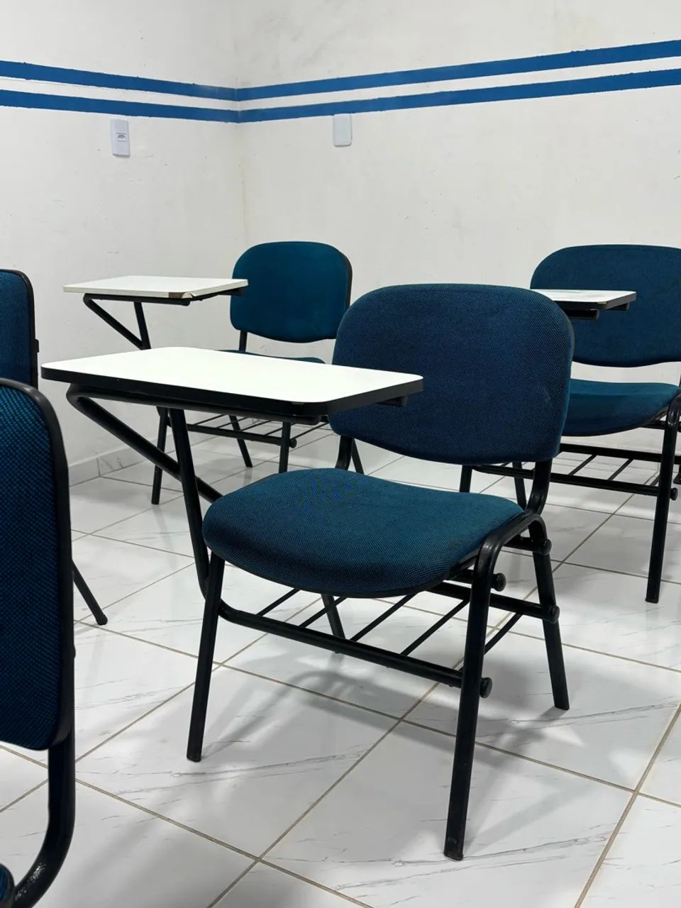 Cadeira Escolar Acolchoada Azul - Foto 2