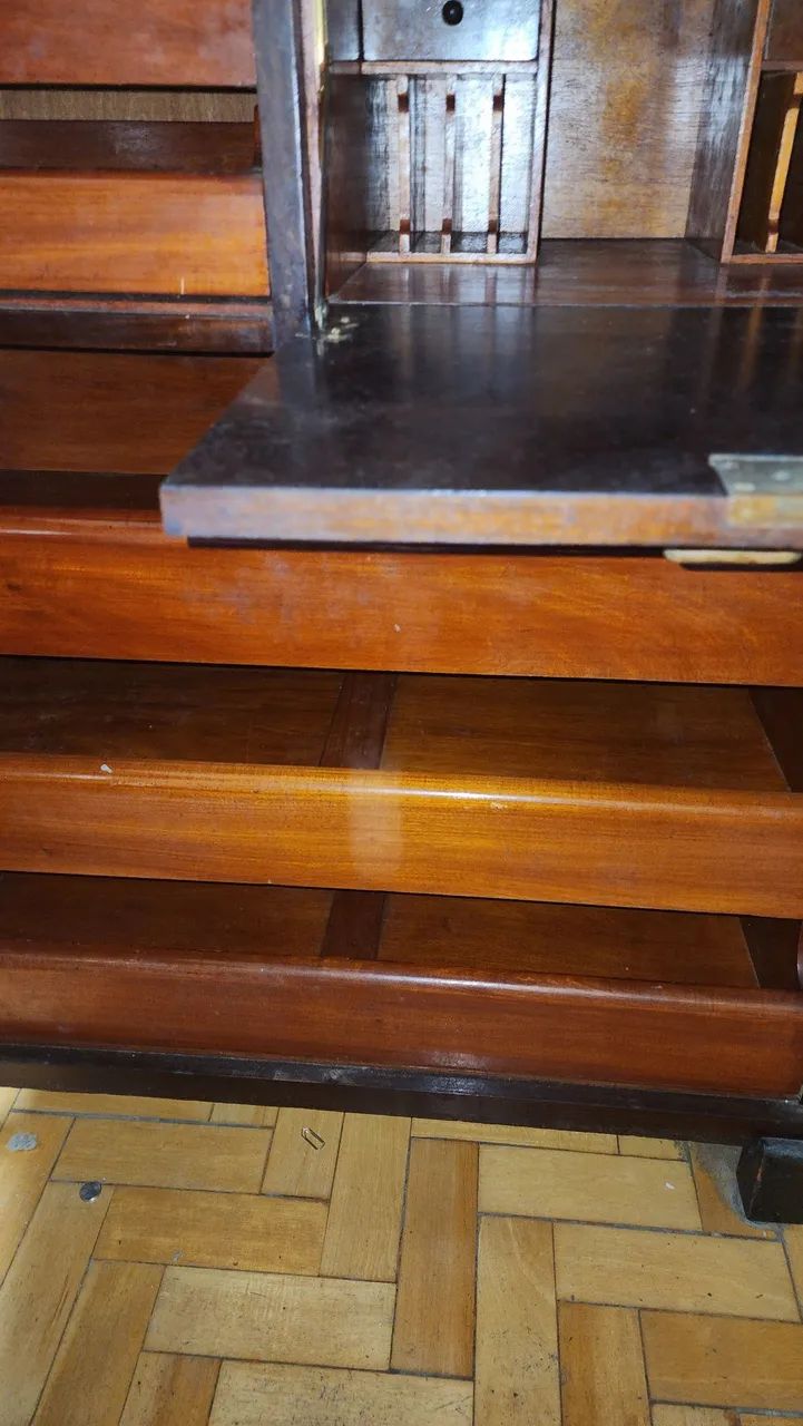 Móveis de época gaveteiro com portas e bancada  - Foto 3