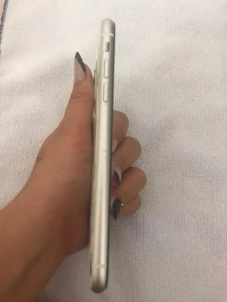 Vendo iPhone 11 cor branca  - Foto 4
