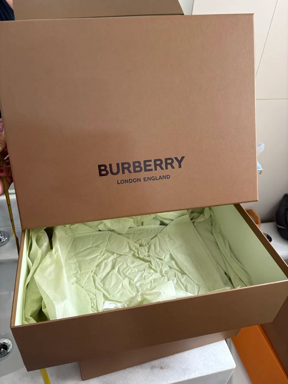 Caixa Burberry enorme 42x40cm - Foto 5
