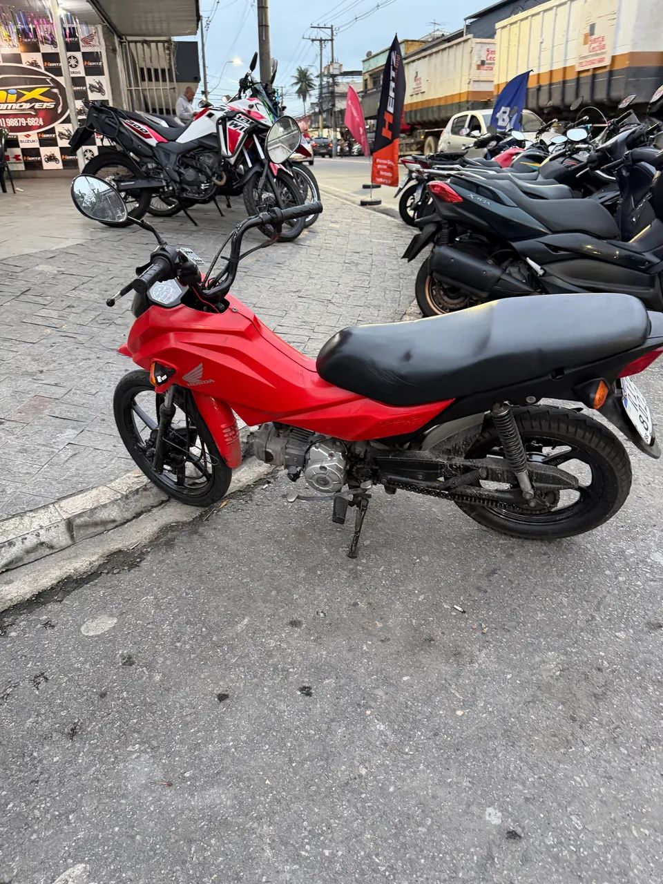 Honda pop ótimo pra trabalhar 