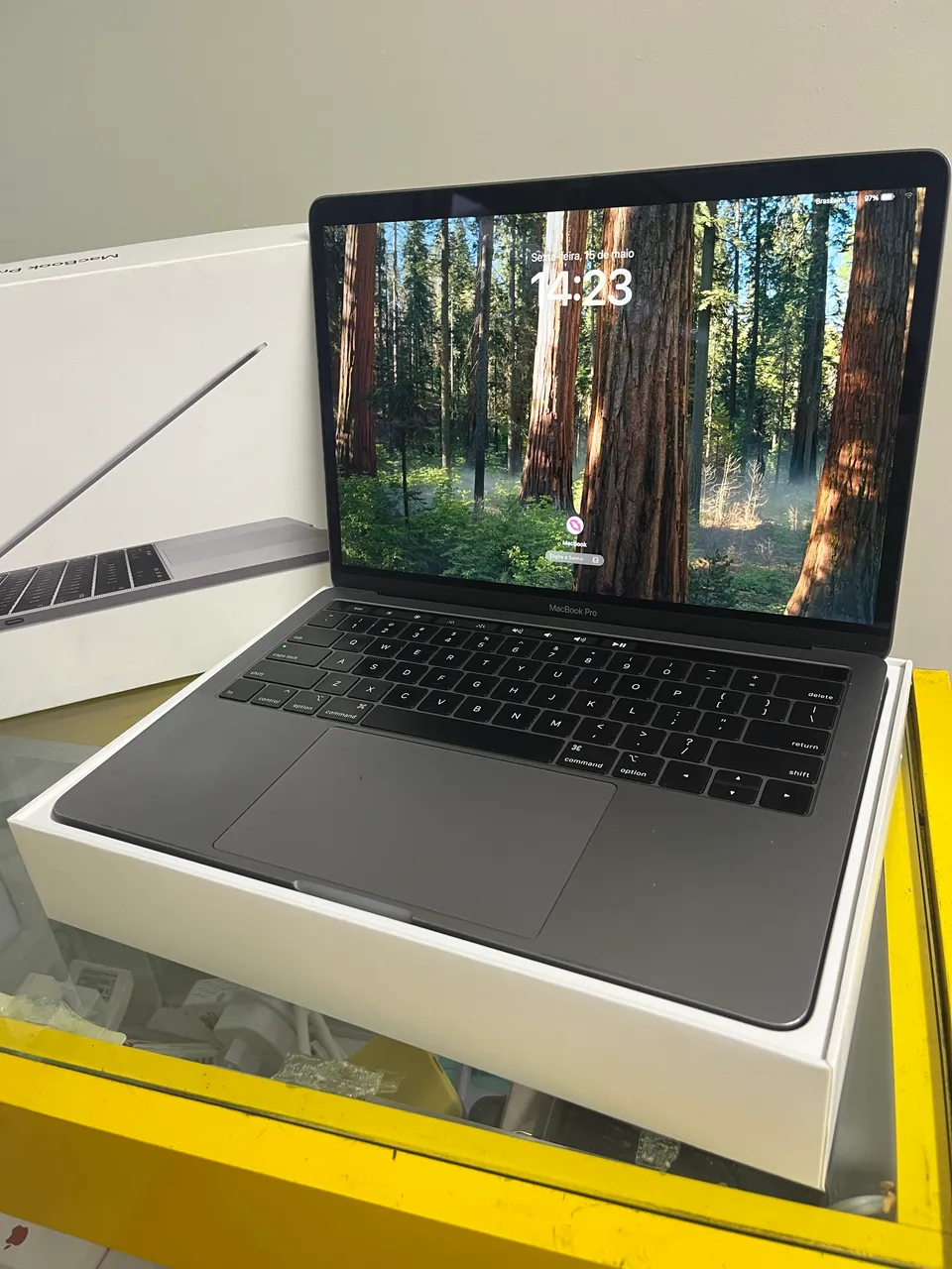 MacBook Pro 13 2020 i5 16GB 512GB Retina Touch Bar - Notebooks