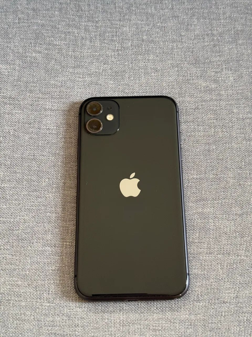 Vendo IPhone 11 128GB com caixa 1.355,00 - Foto 3