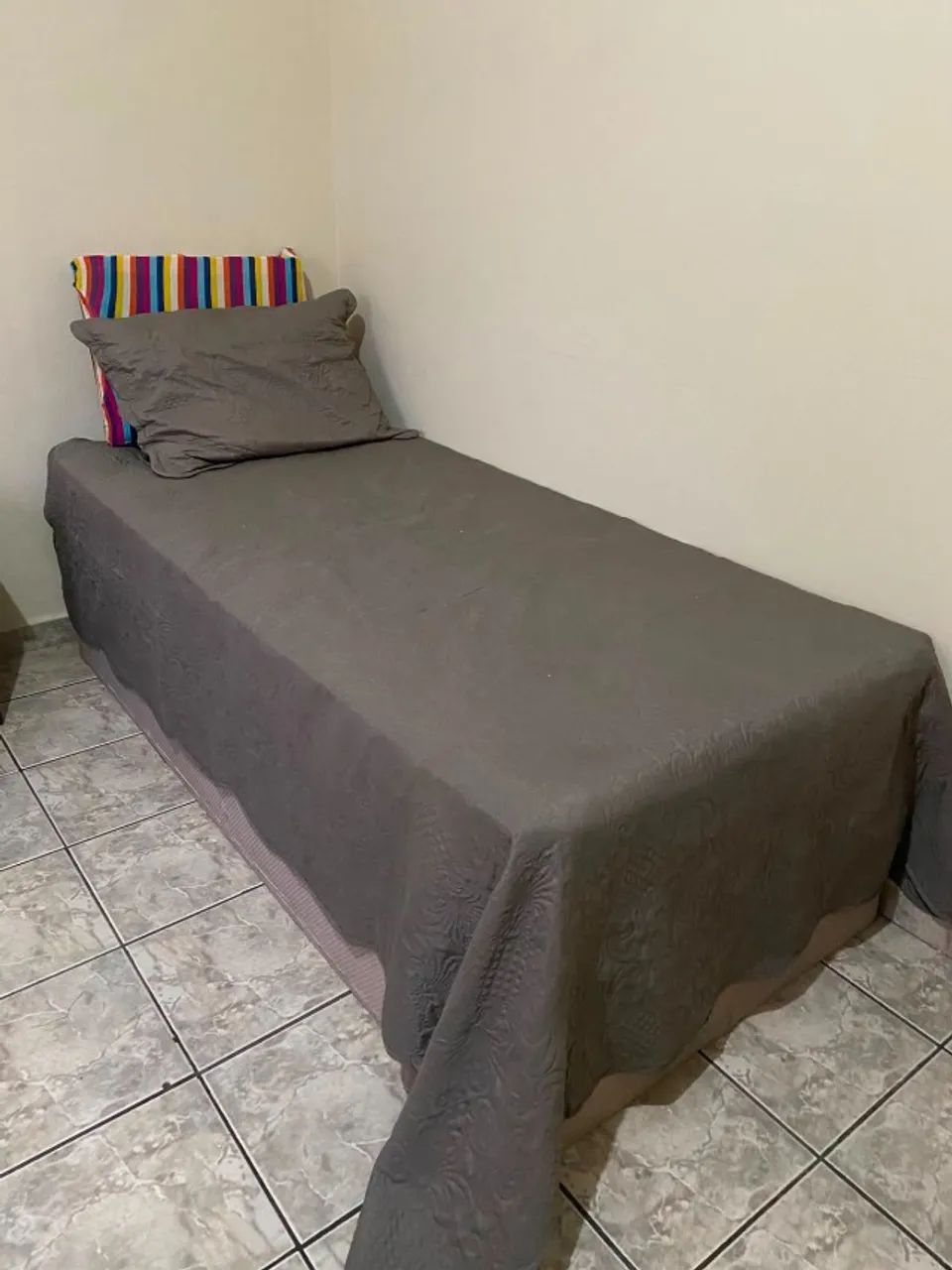 Cama Box Solteiro com Colchão - Venda por Mudança