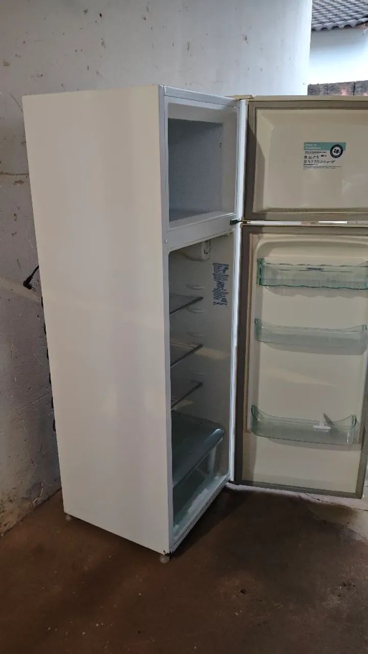 Geladeira Duplex Branca Com Freezer Superior Cycle