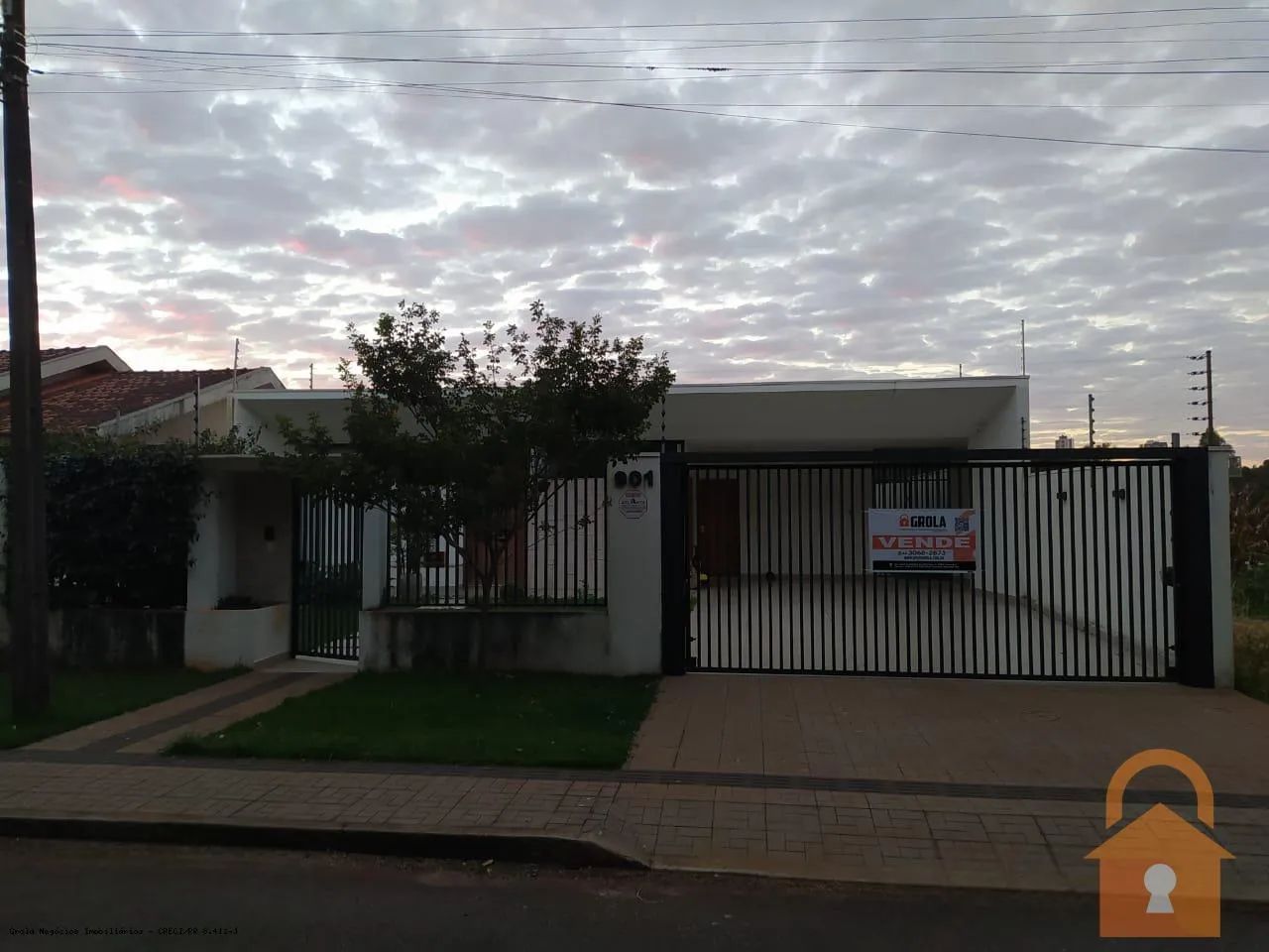 Casa à Venda Em Campo Mourão