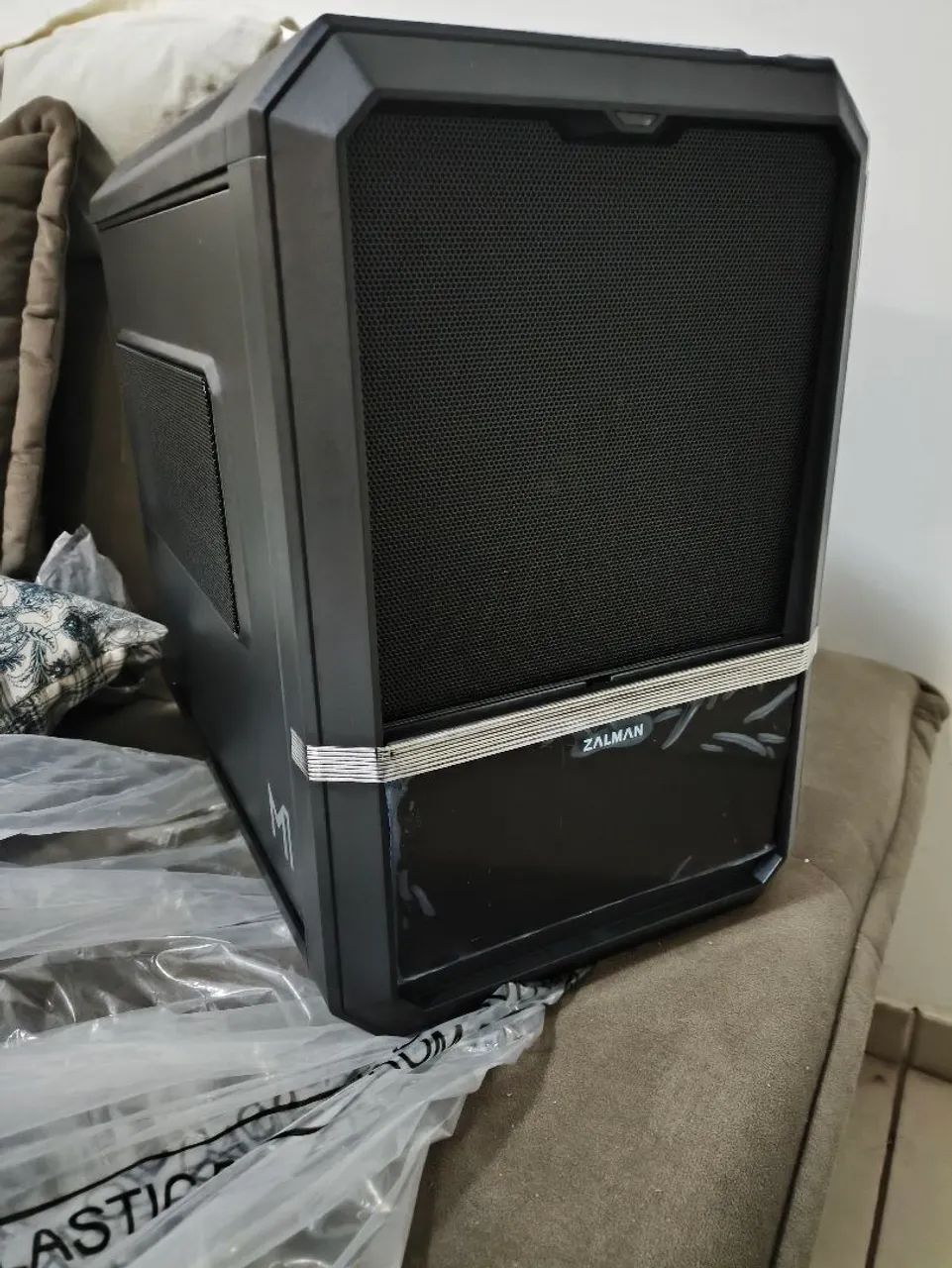 gabinete zalman m1