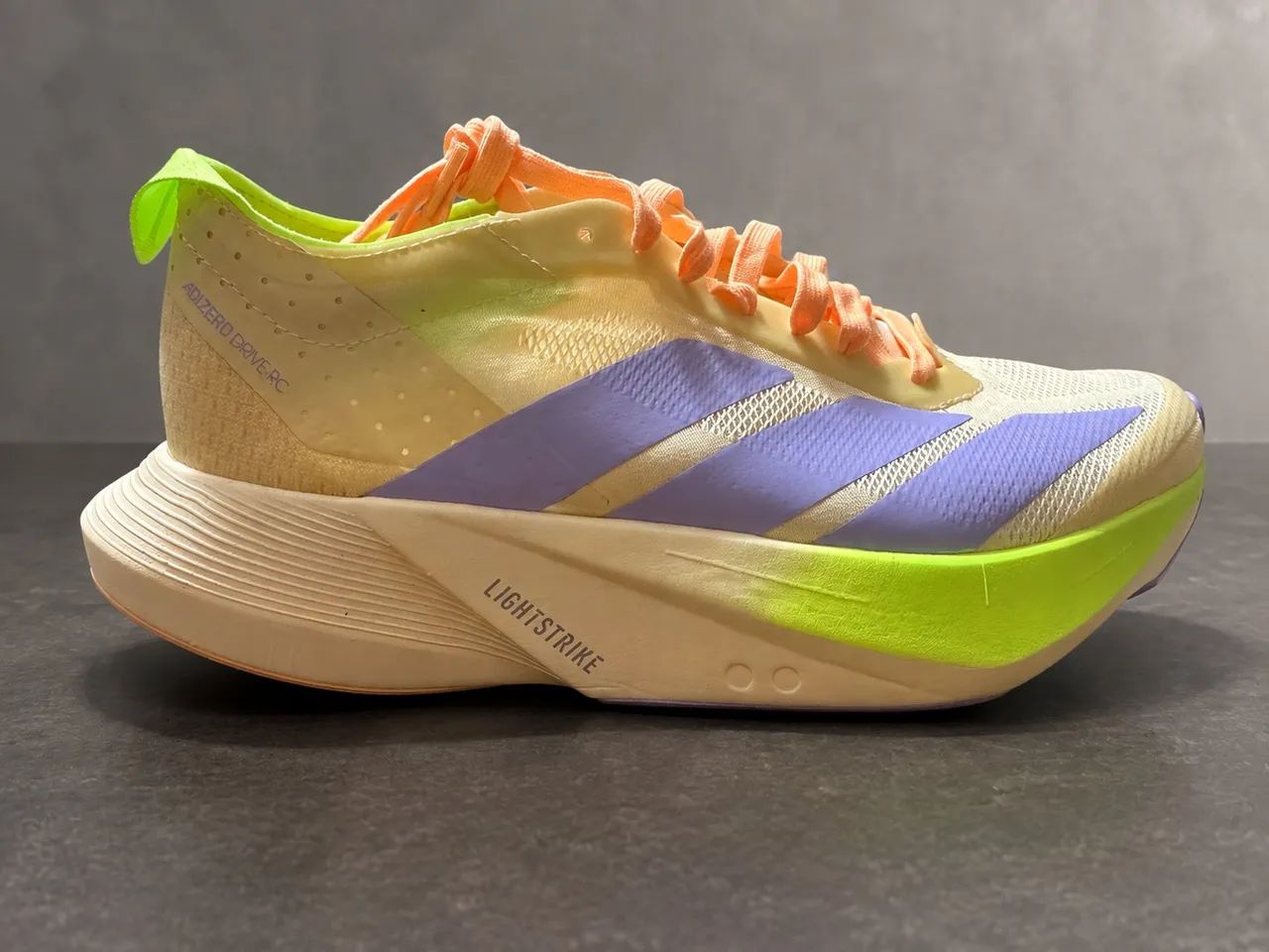 Tênis Adidas Adizero