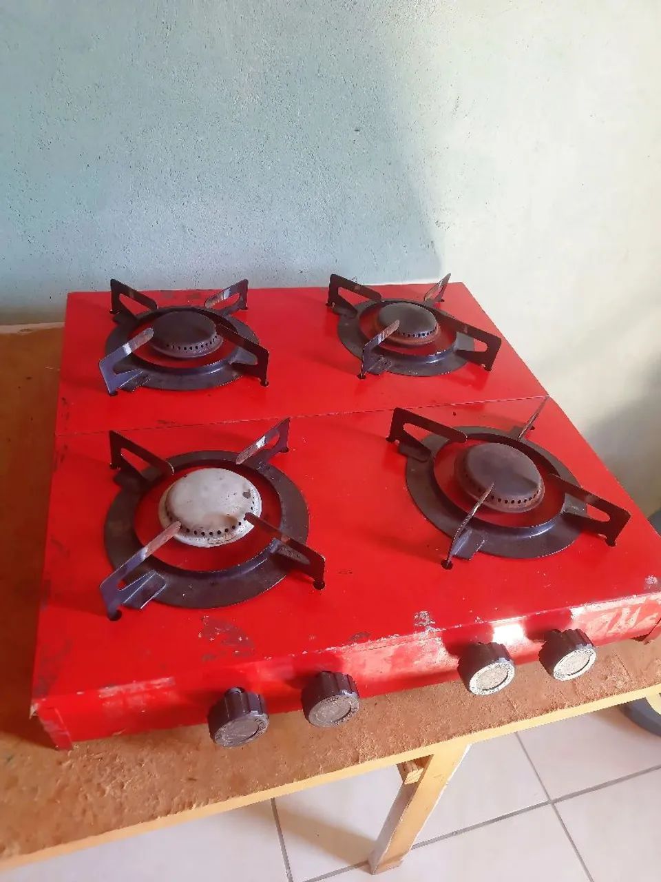 Vendo Mini fogão de 4 bocas,usando e funcionando,perfeito para kitnet, comércio etc.  - Foto 4