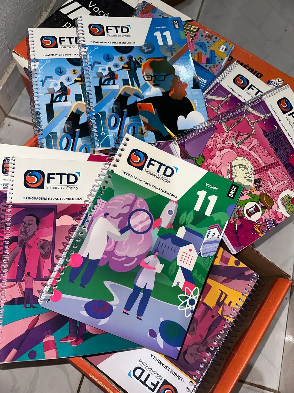Livros completos do 1ºano Médio da editora FTD. - Foto 2