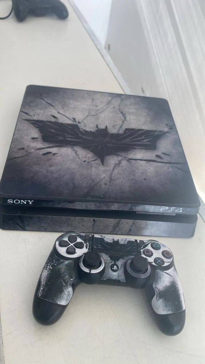 Vendo PS4 1 tb de memória 