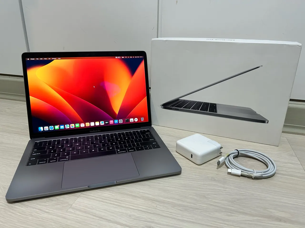 Macbook Air 2014 11 polegadas Core I5 + Magic Mouse Apple