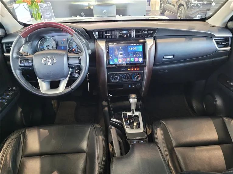 Toyota Hilux SW4 SR 4x2 2.7/ 2.7 Flex 16V Aut., foto 11 de 16