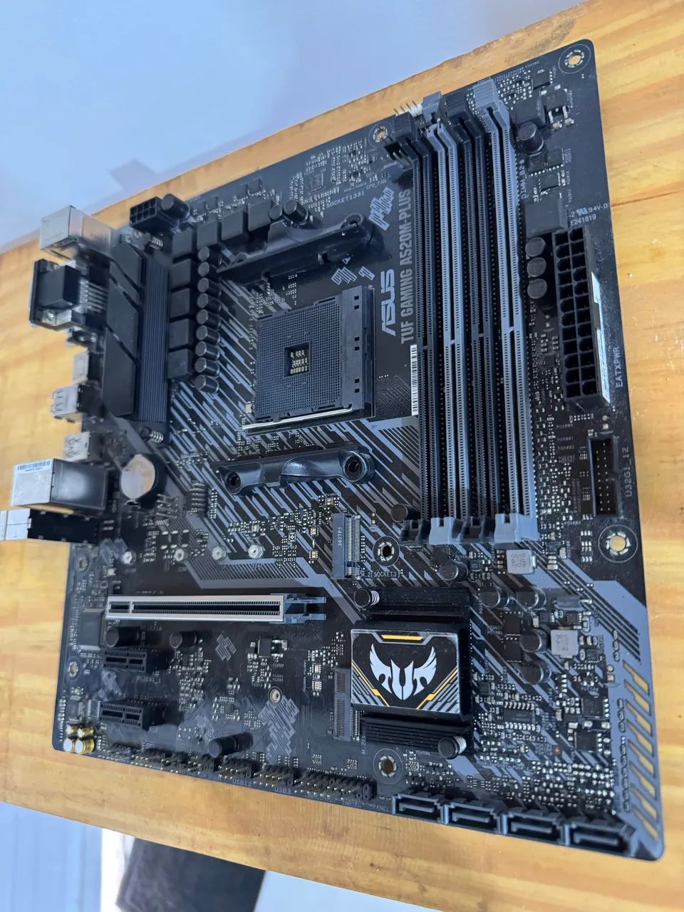 Placa mãe tuf gaming a520m - plus II  - Foto 3